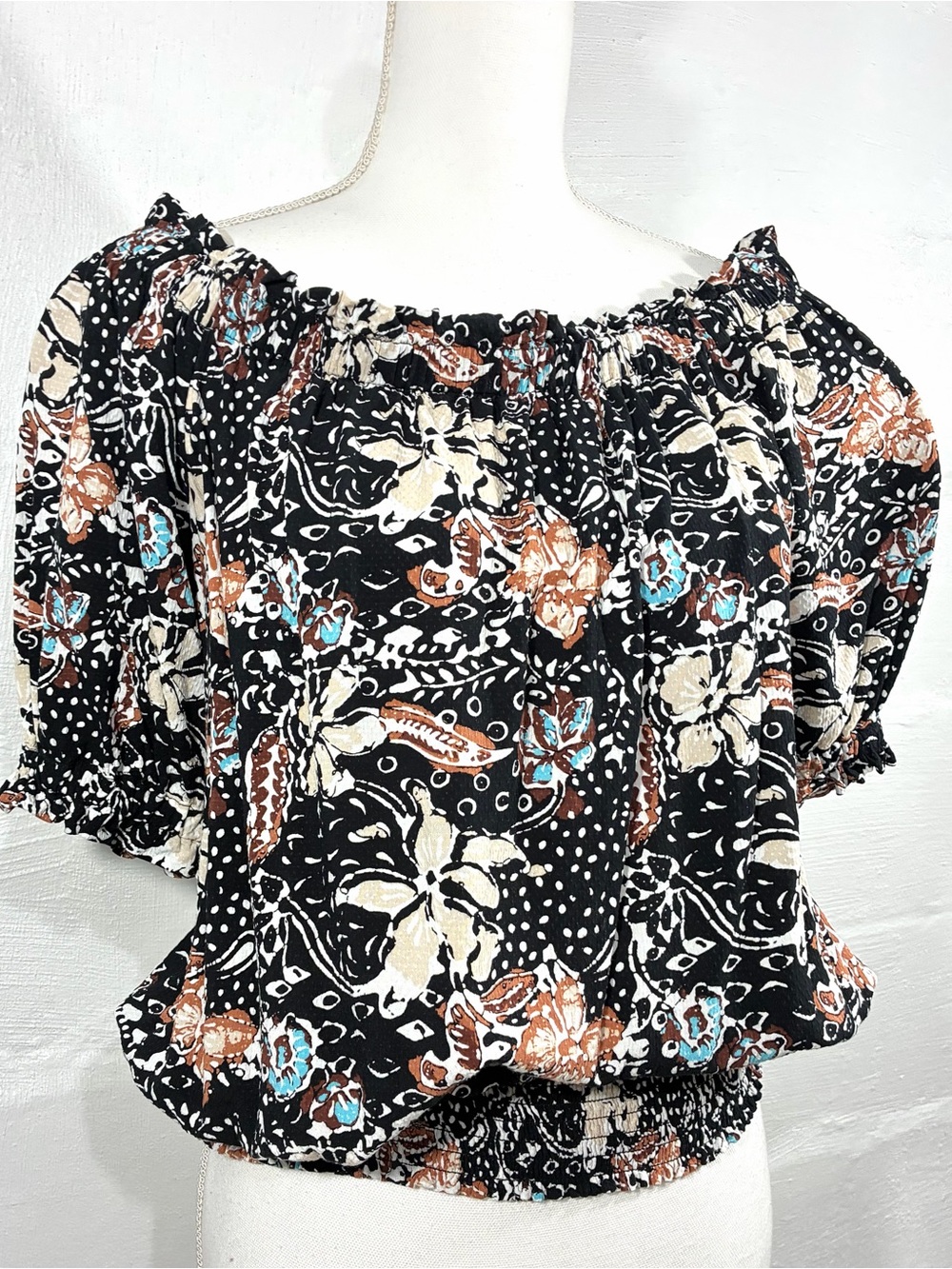 ANN TAYLOR OFF THE SHOULDER FLORAL TOP